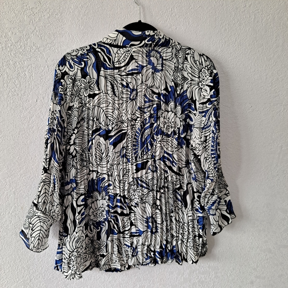 Worthington white and black floral blouse - Picture 7 of 7